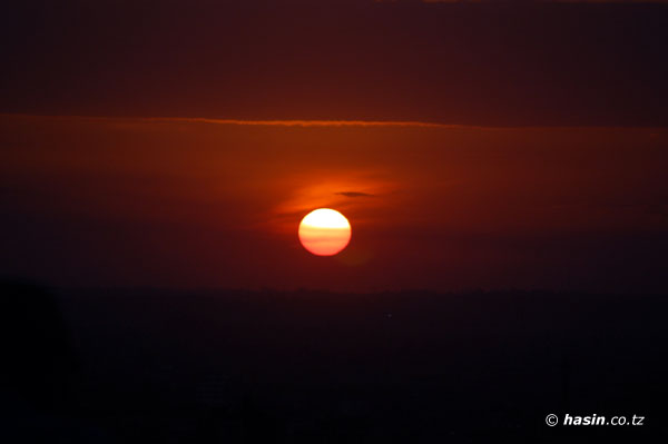 Sunset on the eve of Eid-al-Fitr by hasin